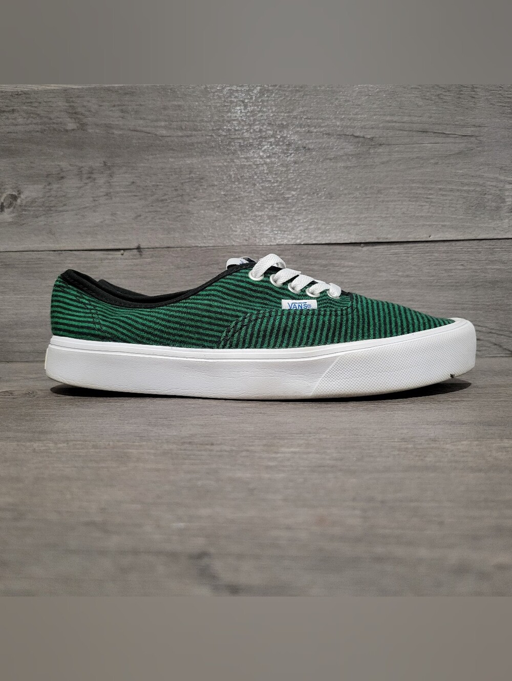 -Samples- Vans By Robert Miller Mens Size 9 UltraCush Lite Green Stripe Sneakers